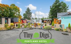 Tiny Digs - Hotel Of Tiny Houses Portland Exterior photo