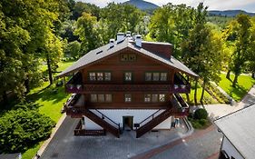 Hotel Dworzysko Szczawno-Zdroj Exterior photo