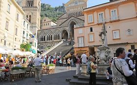 Hotel La Piazzetta Amalfi Exterior photo