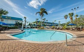 Best Western Cocoa Beach Hotel & Suites Exterior photo