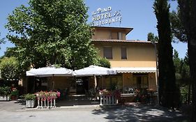 Hotel Ristorante Il Pino Chiusi Exterior photo