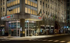 Hotel Courtyard Chicago Downtown/Magnificent Mile Exterior photo