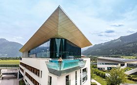 Tauern Spa Hotel&Therme Kaprun Exterior photo