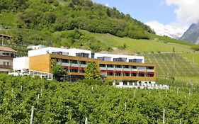 Bio & Wellnesshotel Pazeider - Healing Garden Above Meran Marlengo Exterior photo