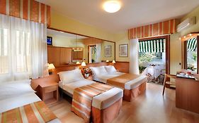 Hotel Al Prater Lignano Sabbiadoro Room photo