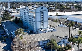 Delta Hotels by Marriott Santa Clara Silicon Valley Exterior photo