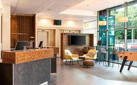 Hotel Courtyard By Marriott Paris Saint Denis Exterior photo