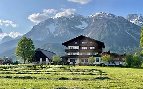 Hotel Pension Moeslehnerhof Ramsau am Dachstein Exterior photo