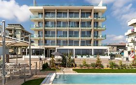 Hotel Savini Bellaria-Igea Marina Exterior photo