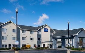 Baymont By Wyndham Gurnee Hotel Exterior photo