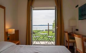 Hotel Mavino Sirmione Exterior photo