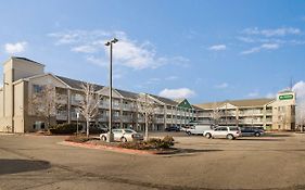 Hometowne Studios By Red Roof Denver - Airport/Aurora Exterior photo