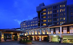 Village Hotel Albert Court By Far East Hospitality Singapore Exterior photo