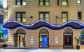 Hotel Dream Midtown, By Hyatt New York Exterior photo