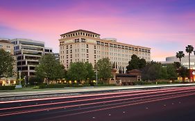 Juniper Hotel Cupertino, Curio Collection by Hilton Exterior photo