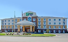 Holiday Inn Express & Suites - Williston, An Ihg Hotel Exterior photo
