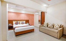 Hotel Fabexpress Alive - Nr Juhu Beach Bombay Exterior photo