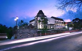 Hotel Neo Denpasar By Aston Exterior photo