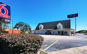 Studio 6 Webster Tx Houston Nasa Lake Exterior photo