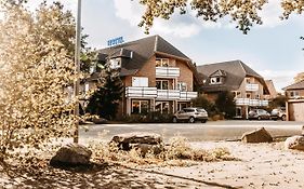 Akzent Hotel Zur Gruenen Eiche Bispingen Exterior photo