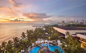 Hotel Sofitel Philippine Plaza Manila Exterior photo