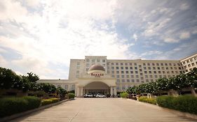 Hotel Ramada Plaza By Wyndham Lucknow Exterior photo