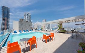 Hotel Hampton By Hilton Cartagena Exterior photo