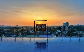 Hotel Luxo Kochi Exterior photo