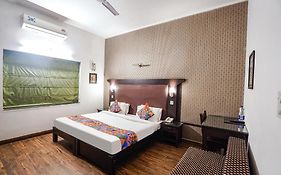 Fabhotel City Chalet Saket Nuova Delhi Exterior photo