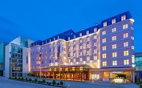 Hotel Sheraton Grand Salisburgo Exterior photo