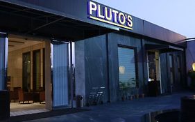 Plutos Hotel Nuova Delhi Exterior photo