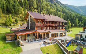 Hotel Landhaus Taurer Kals-am Großglockner Exterior photo