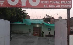 Oyo Flagship Hotel Yuvraj Paalace Nuova Delhi Exterior photo