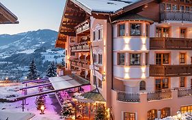 Alpines Lifestyle Hotel Tannenhof Sankt Johann im Pongau Exterior photo