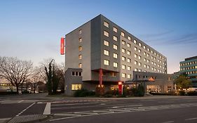 Hotel Ramada By Wyndham Bottrop City Exterior photo