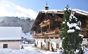 Brandstatthof Leogang Bed and Breakfast Exterior photo