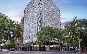 Hotel Courtyard By Marriott Portland City Center Exterior photo