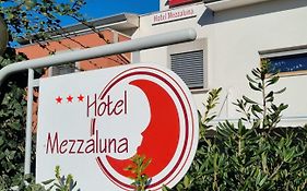 Hotel Mezzaluna Treviso Exterior photo