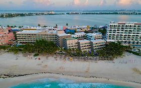 Flamingo Cancun Resort Exterior photo