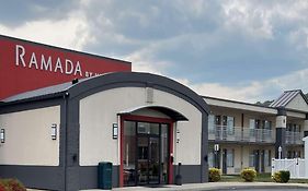 Ramada By Wyndham Harrisonburg Motel Exterior photo