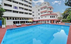 Hotel Ambassador Pallava Chennai Exterior photo