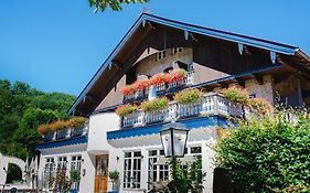 Hotel Die Bruckmuehle Valley Exterior photo