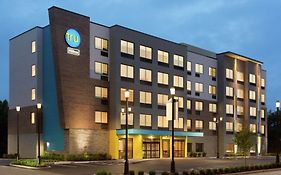 Hotel Tru By Hilton St. Charles St. Louis Saint Charles Exterior photo