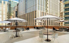 Hilton Grand Vacations Club Chicago Magnificent Mile Hotel Exterior photo