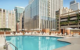 Hotel Hilton Grand Vacations Club Chicago Magnificent Mile Exterior photo