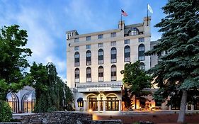 Hotel Doubletree By Hilton Nashua Exterior photo