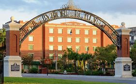 Hampton Inn & Suites Tampa Ybor City Downtown Exterior photo