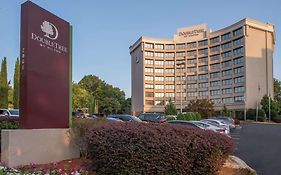 Hotel Doubletree By Hilton Atlanta North Druid Hills/Emory Area Exterior photo