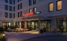 Hotel Hampton By Hilton Munich City North Exterior photo