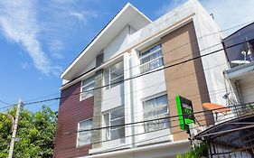 Urbanview Erga Family Residence Syariah Surabaya By Reddoorz Exterior photo